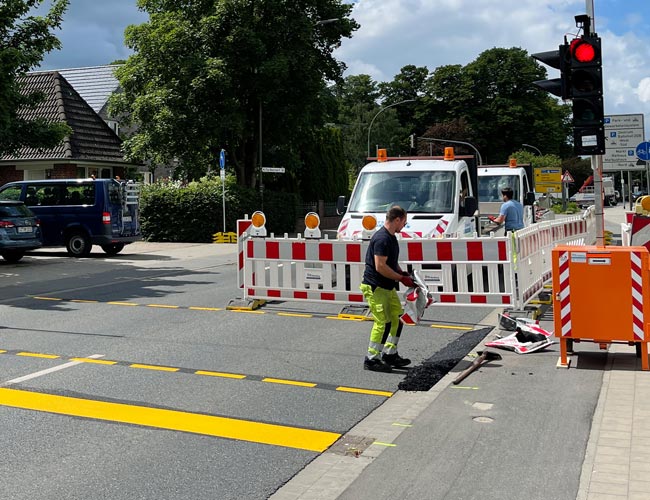 Ampeltechnik oder Baustellenbeschilderung musst regelmäßiger Wartung unterzogen werden.